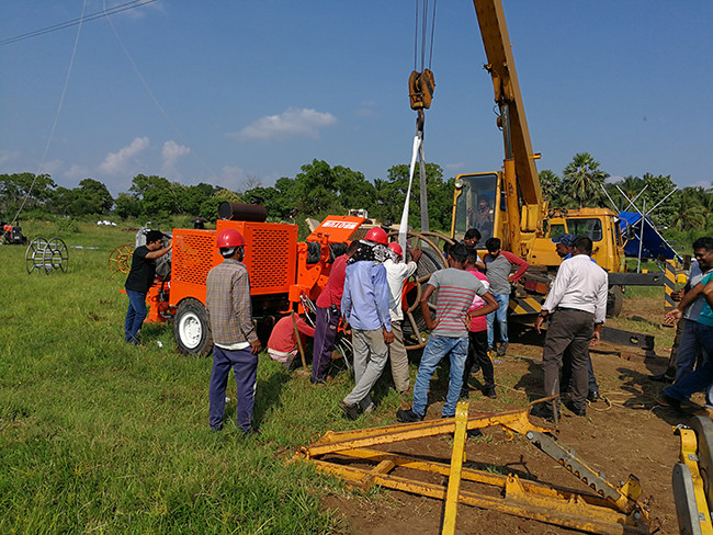 Max Continuous Pull 90kN 1400mm Hydraulic Cable Puller Speed at Max Pull 2.5km/h