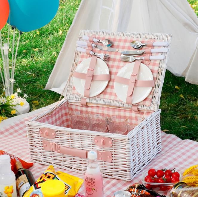 Cheap Picnic Basket for 4 Willow Hamper Set with Insulated Compartment Handmade Large Wicker Picnic Basket Set