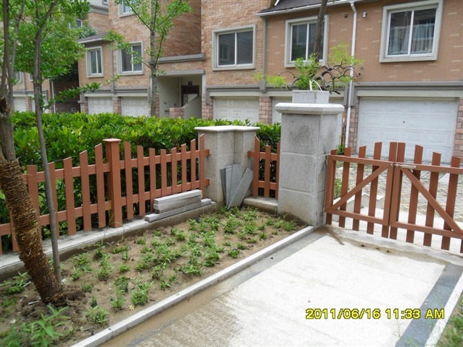 Professional WPC Composite Fencing - Outdoor Custom Design Color For Garden / Yard