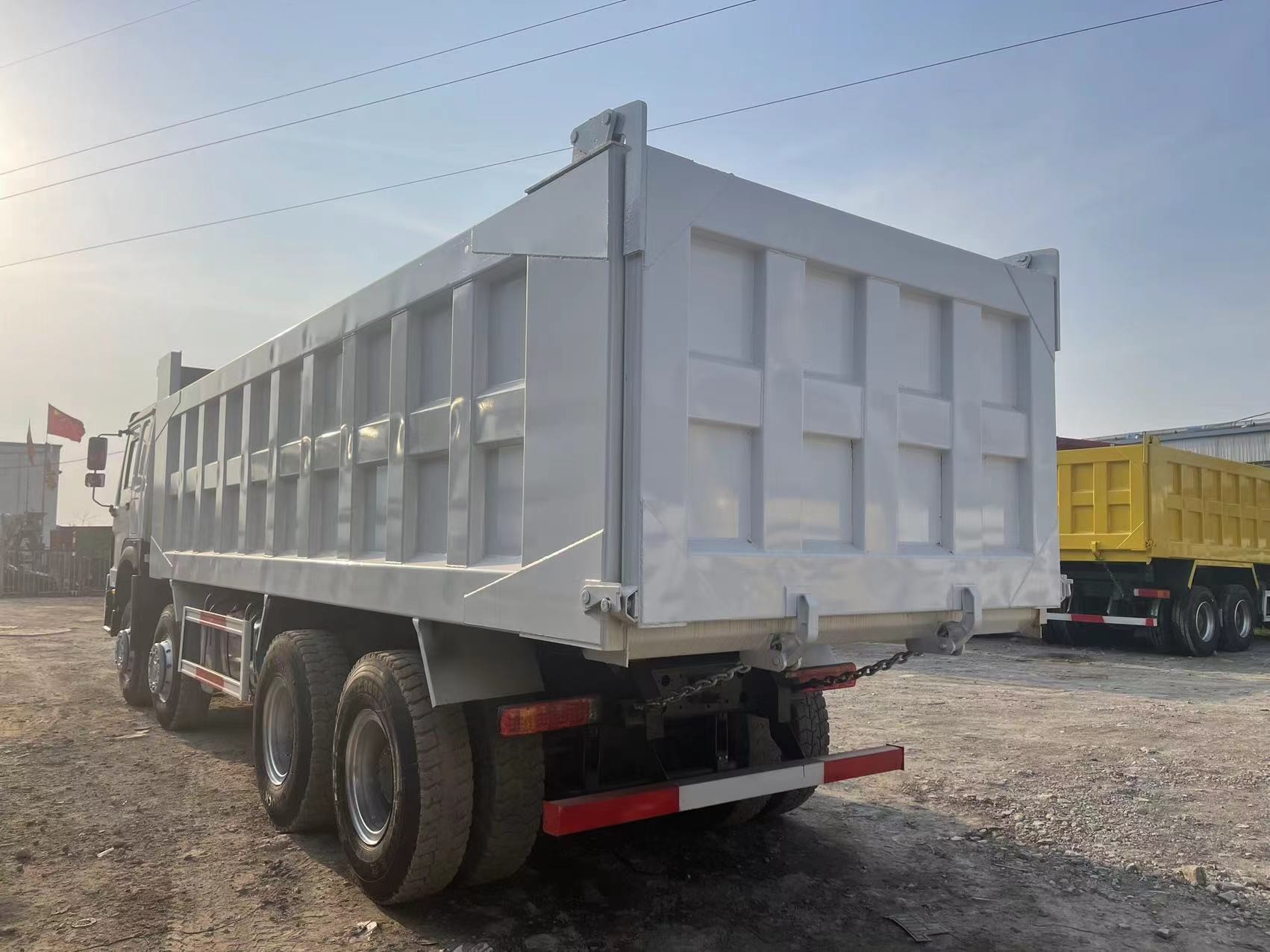USED DIESEL howo DUMP TRUCK Auto Transmission 2015-2021 china Used for Benefit howo heavy truck