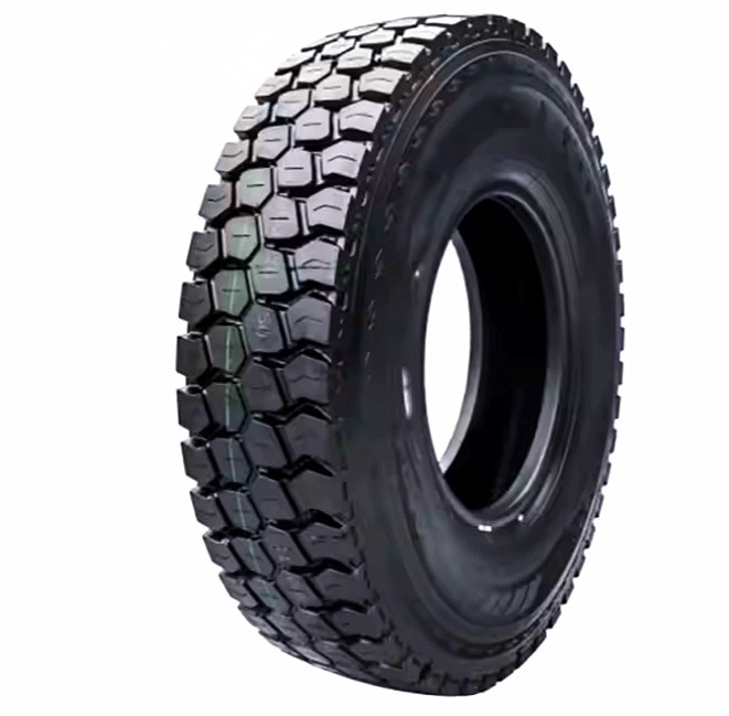 Shacman Sinotruk Howo Truck Parts Tyres 12.00r20 12.00r24 11.00r20 Truck Tires For Replacement Original