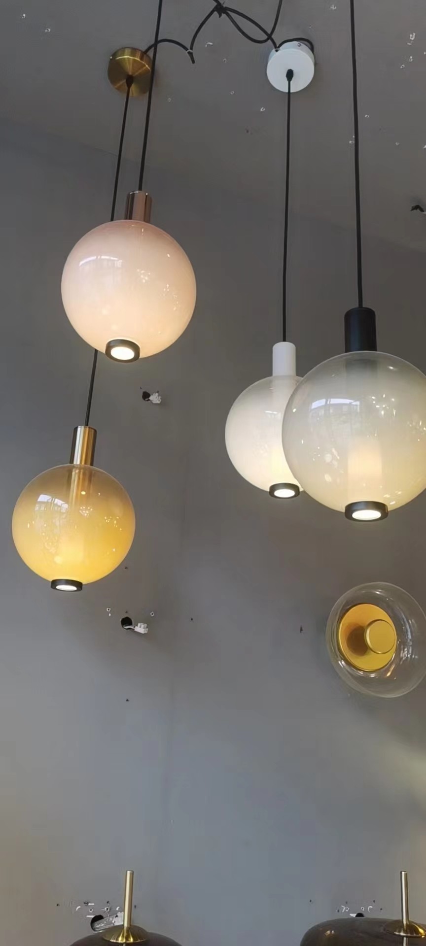 Modern Designer Lamp Decorative Indoor Glass Ball Suspension Light Pendant Lamp