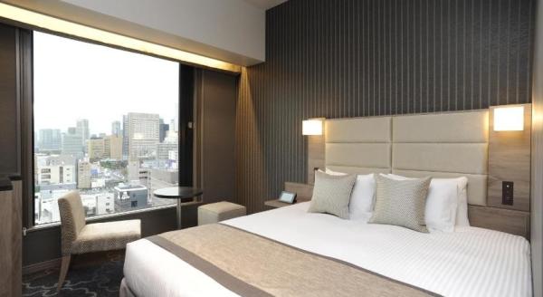 Melbourne resort hotel fit out furniture of bedroom set with laminate wall panel