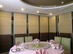 Hanging Fireproof Acoustic Screen Restaurant Room Dividers Double Wheels