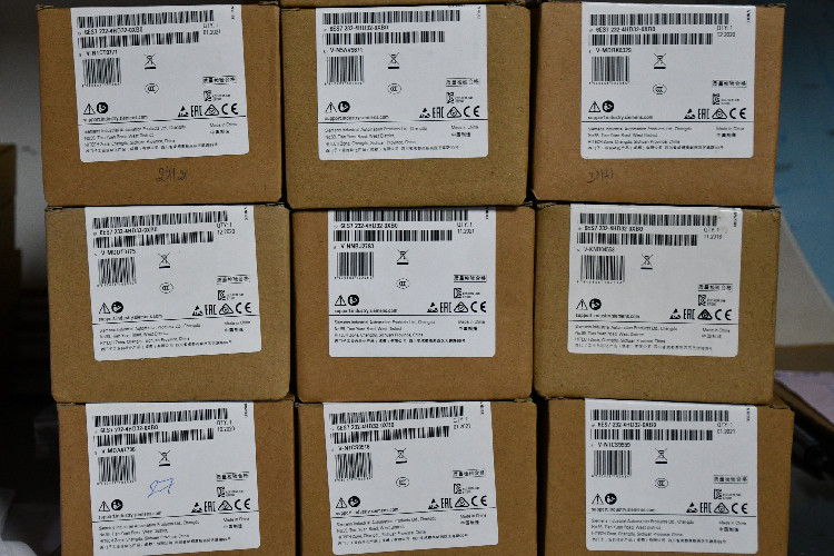 Siemens - PLC I/O Module for use with SIMATIC S7-1200 Series, 100 x 45 x 75 mm, Analogue, Analogue, TM3, 24 V dc,