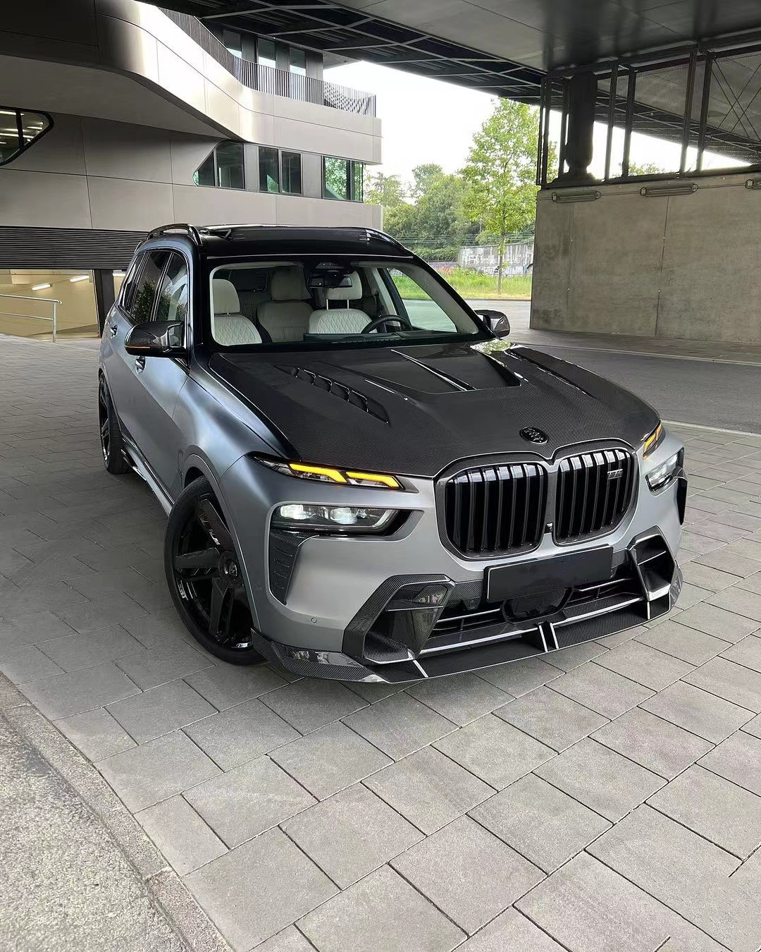 For BMW X7 Carbon Fiber Body Kit X7 Upgraded LD-style Carbon Fiber Front Lip Diffuser Spoiler Hood Body Kit
