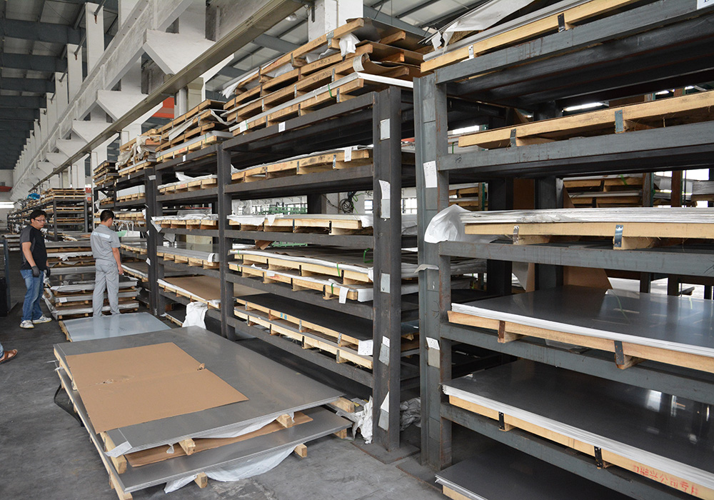 MTC Stainless Steel Base Plate , Ss 304 Chequered Plate 6000mm Length