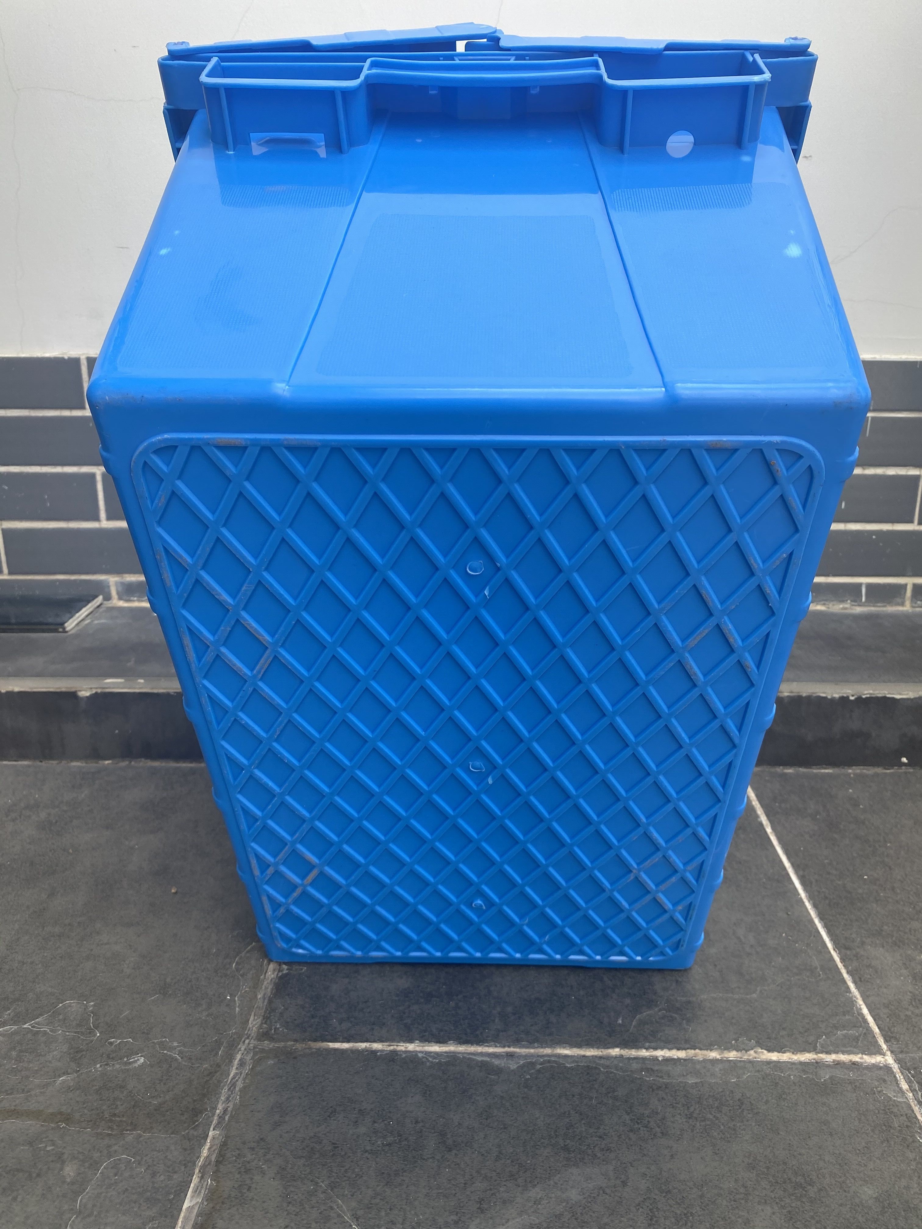 Customization Hinging Plastic Attached Lid Containers 560*380*330mm