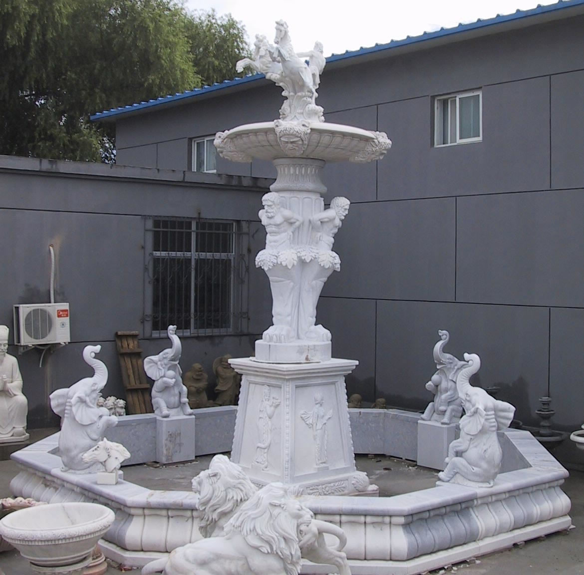 Pool Water Fountain With Contemporary Stone Elephant Statue
