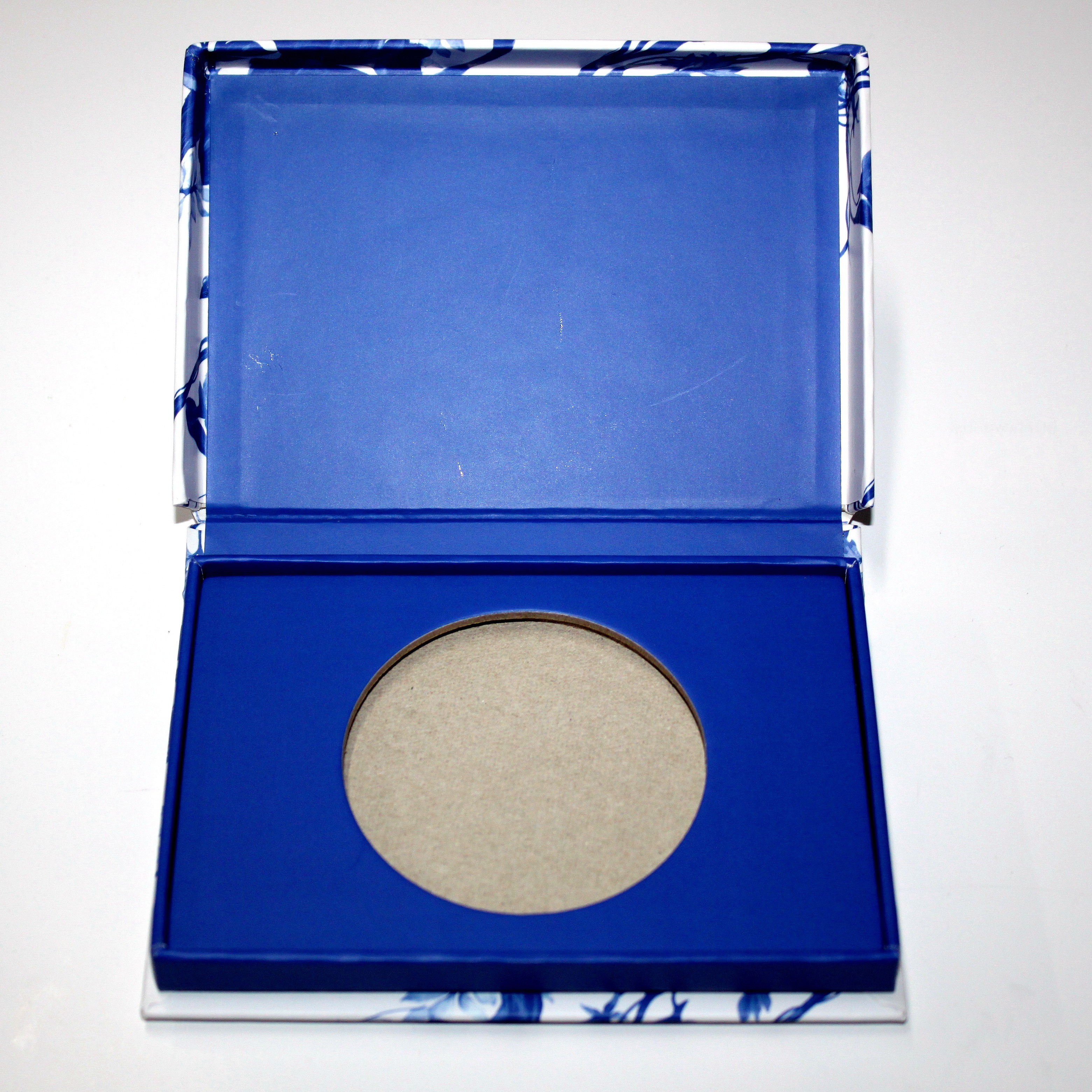 Empty Baked Eyeshadow Palette DIAM 59MM Pantone CMYK Color Palette