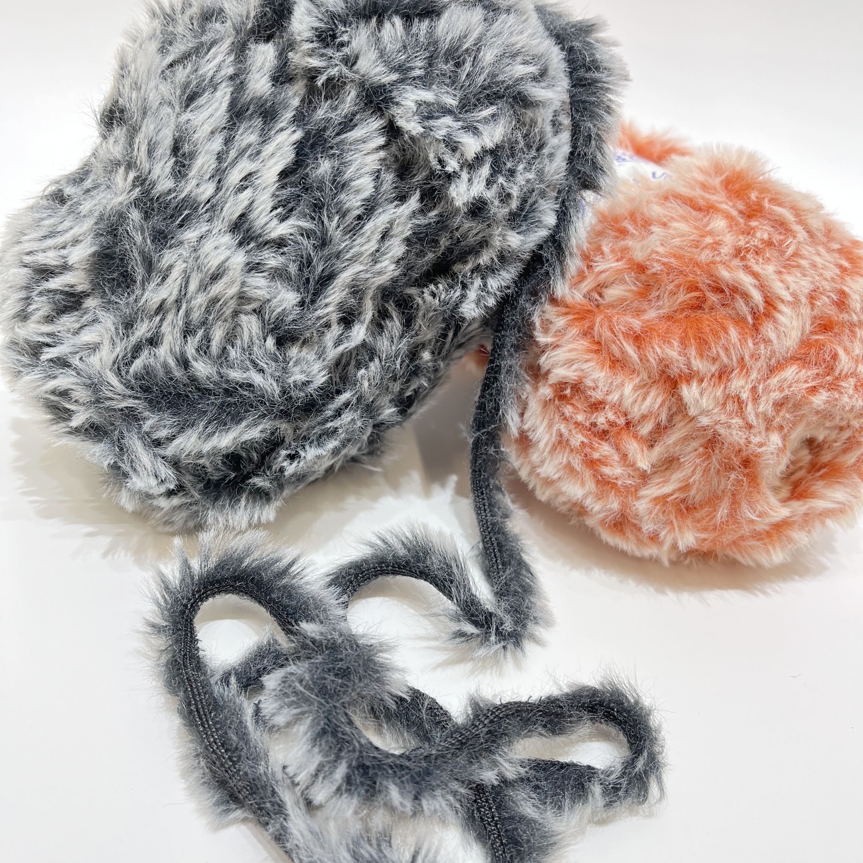 100% Polyester Coat Woman Faux Fur Yarn For Knitting