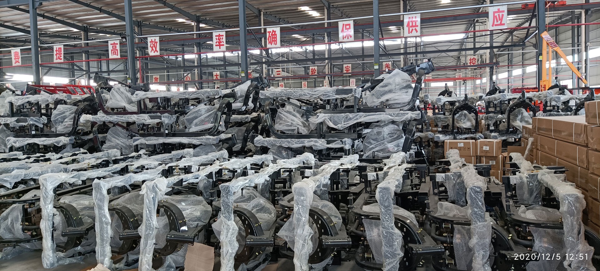 Sell 250cc High Power Handicap Closed Body Cargo Tricycle with 1000kg Loading Capacity
