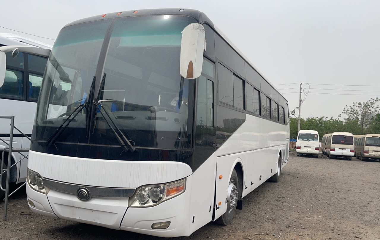 Refurbished 40 Seats Diesel Engine Used Coach Bus Suitable for Long Distance Travel