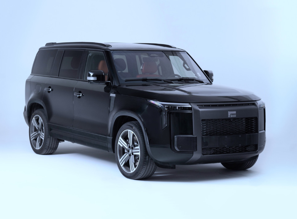 Plug In Extended Range Hybrid Vehicle Automobile Large SUV Four Wheel Drive