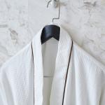 White Hotel Spa Robes 100% Cotton Waffle Bathrobe Hotel Yarn Dyed Oem Service