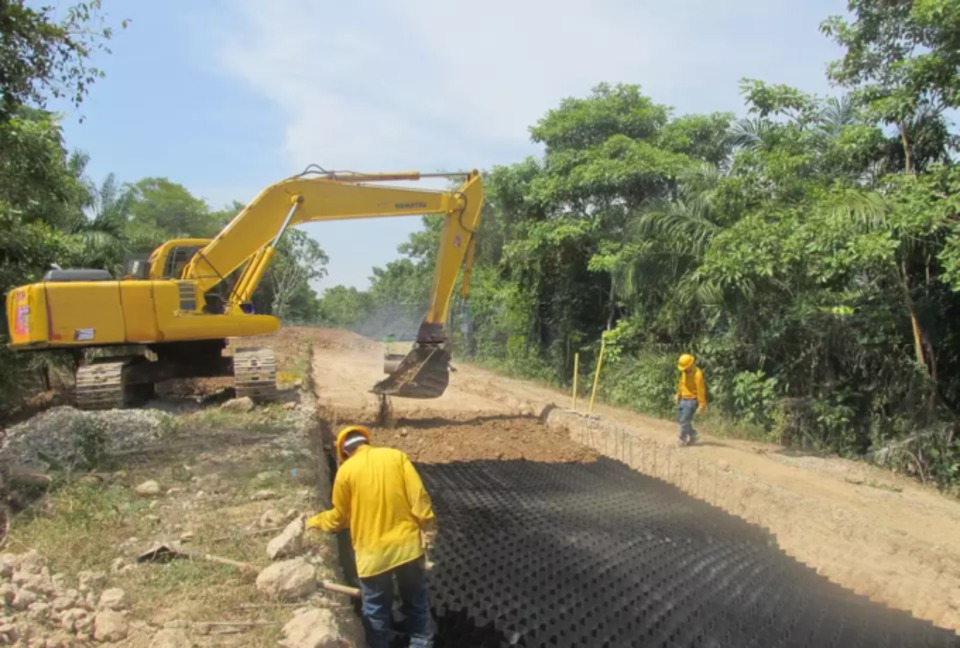 WELDING DISTANCE 330mm-1000mm HDPE Geocell for Erosion Control and Road Stabilization
