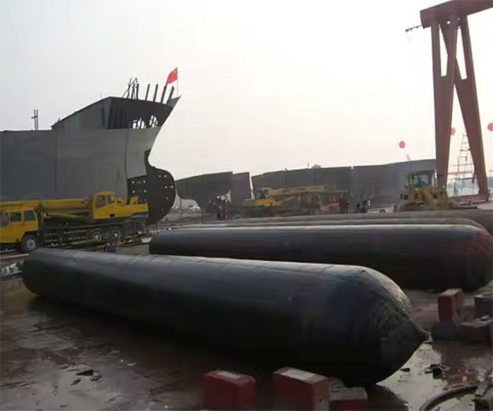 Marine Rubber Airbag Lifting Airbag Salvage Rubber Airbags For Vessel Relocation
