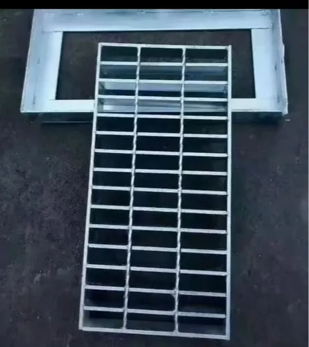 Hot Dip Galvanized Steel Grating Drain Cover with Serrated Surface and Customizable Sizes