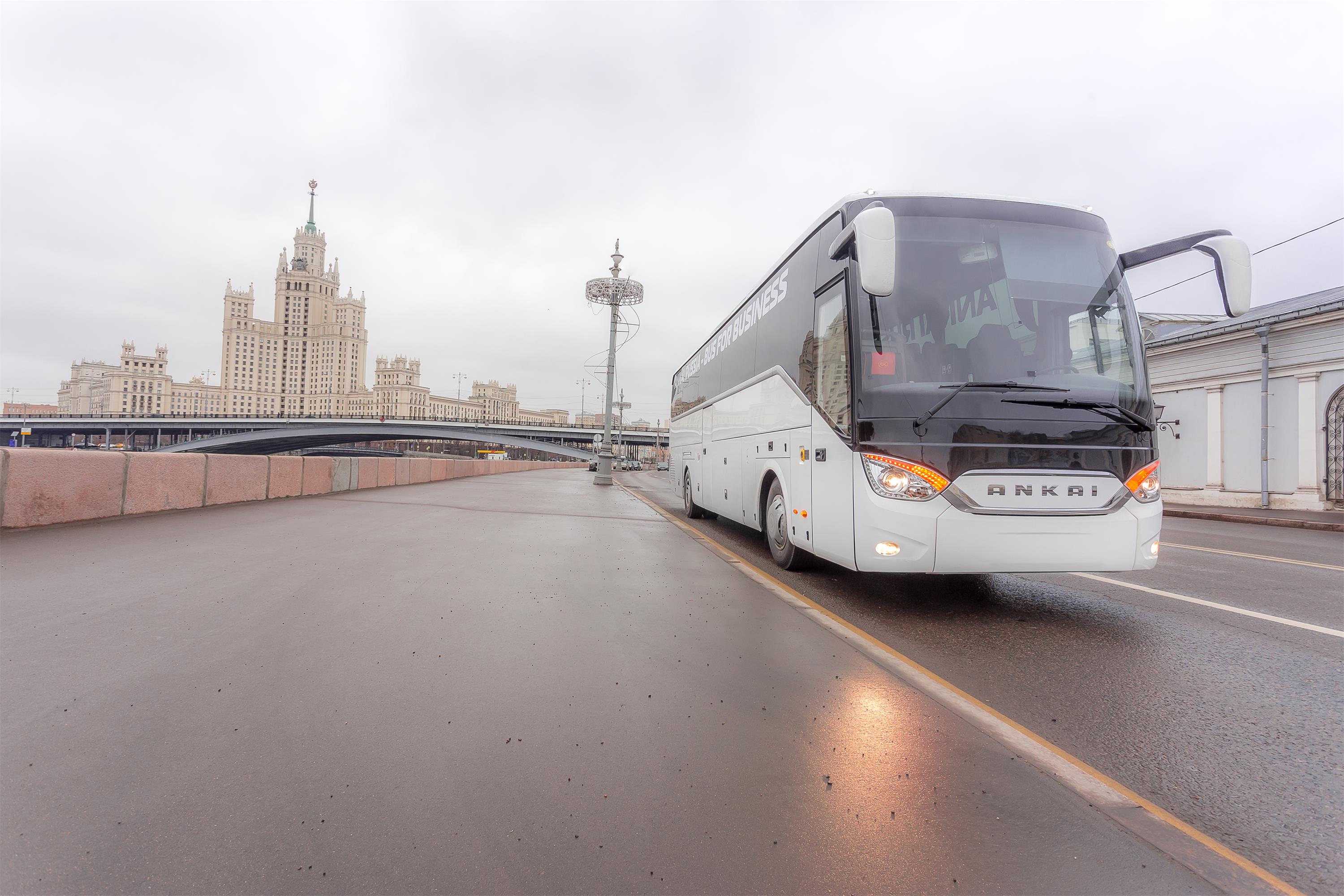 Good 51 Seats Diesel Buses Coaches for Public Bus Euro 5 Emission Standard