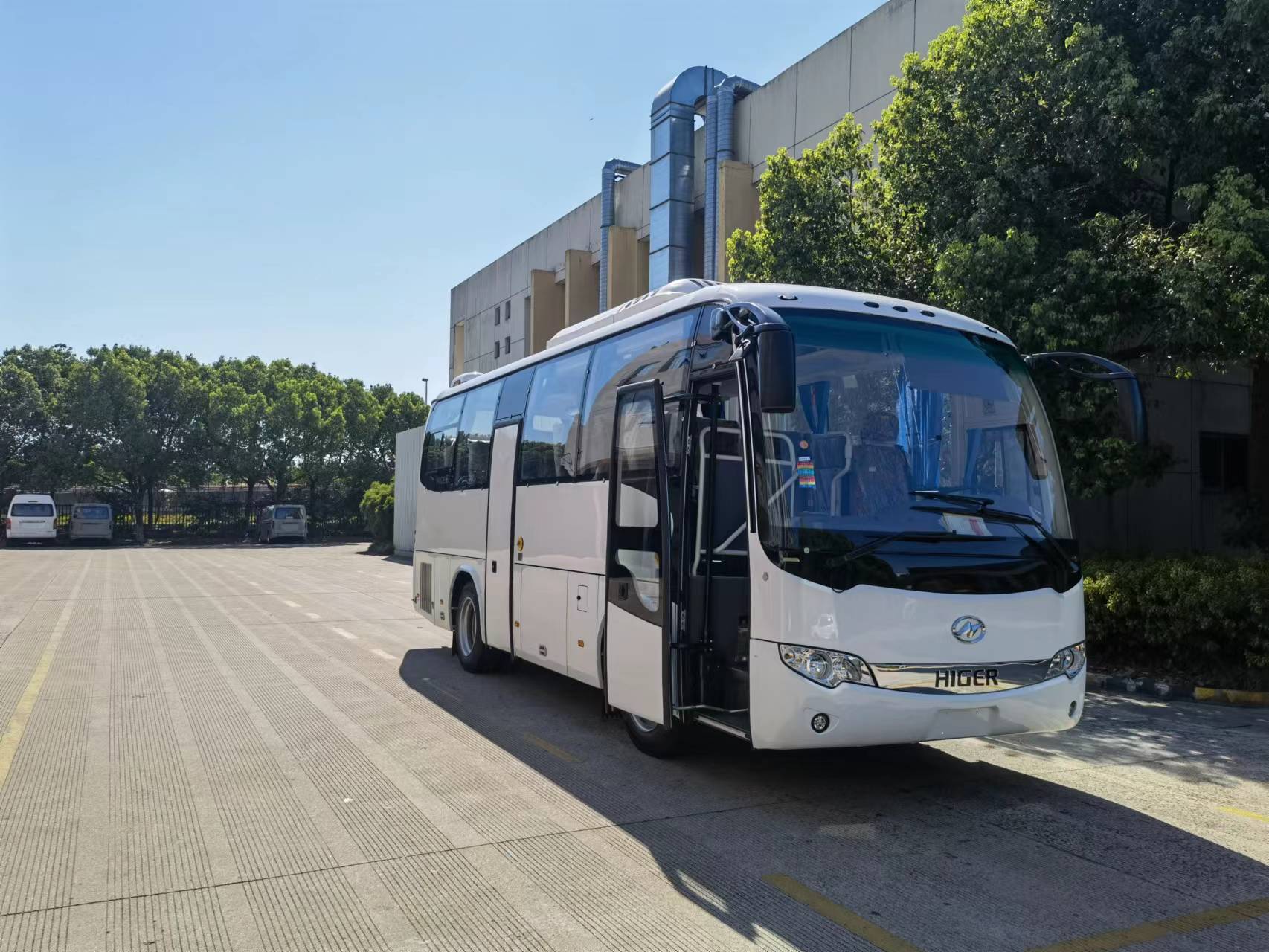 50 Seats Used Coach Bus Luxury Left Hand Drive Diesel Manual with Excellent Condition