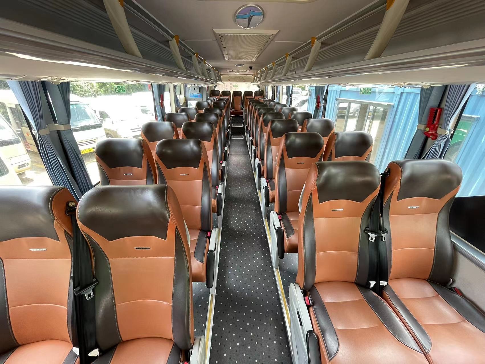 44 Seats Used Commercial Buses , Used Tourist Bus With 2 Doors / WP7.270E51 Engine