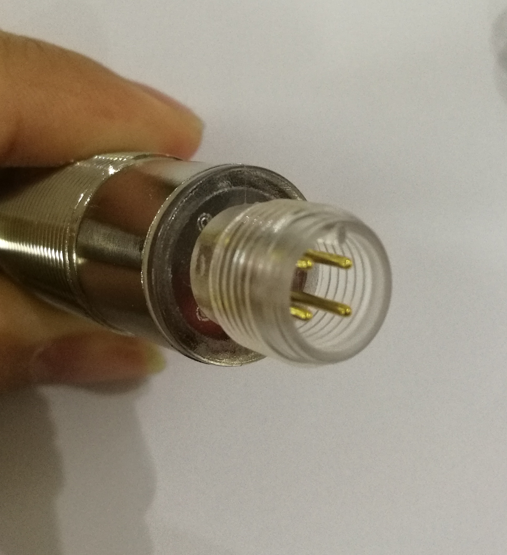 Metal M18 Photoelectric Sensors M12 Connector Type 40cm Sensing 3 Wires Switch