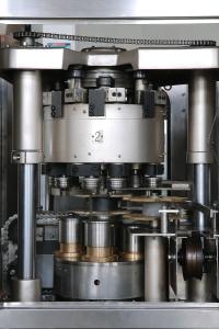 Wholesale 316 Stainless Steel 48000bph Beverage Can Filling Machine from china suppliers