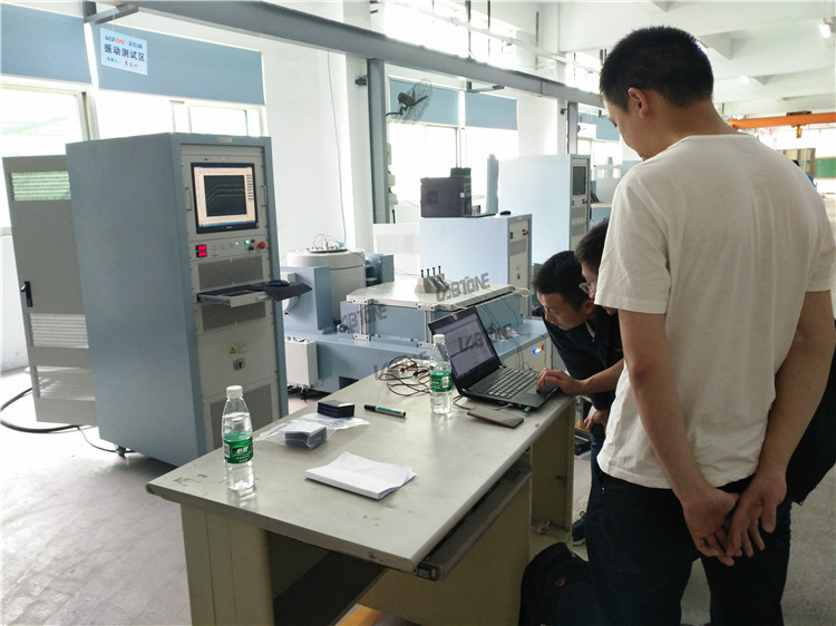 Vibration Testing Machine, Vibration Controller Performs Sine, Random, Shock