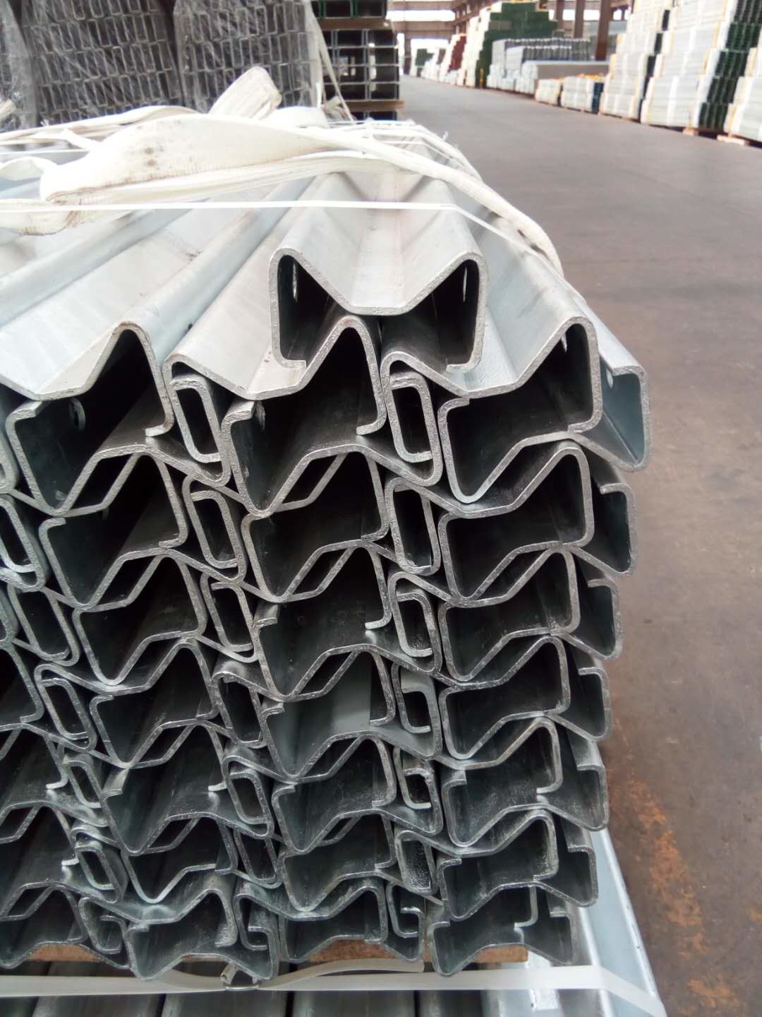 Cold Rolled Solar PV Module Mounting Structure Easily Adaptable To Ground Mounting