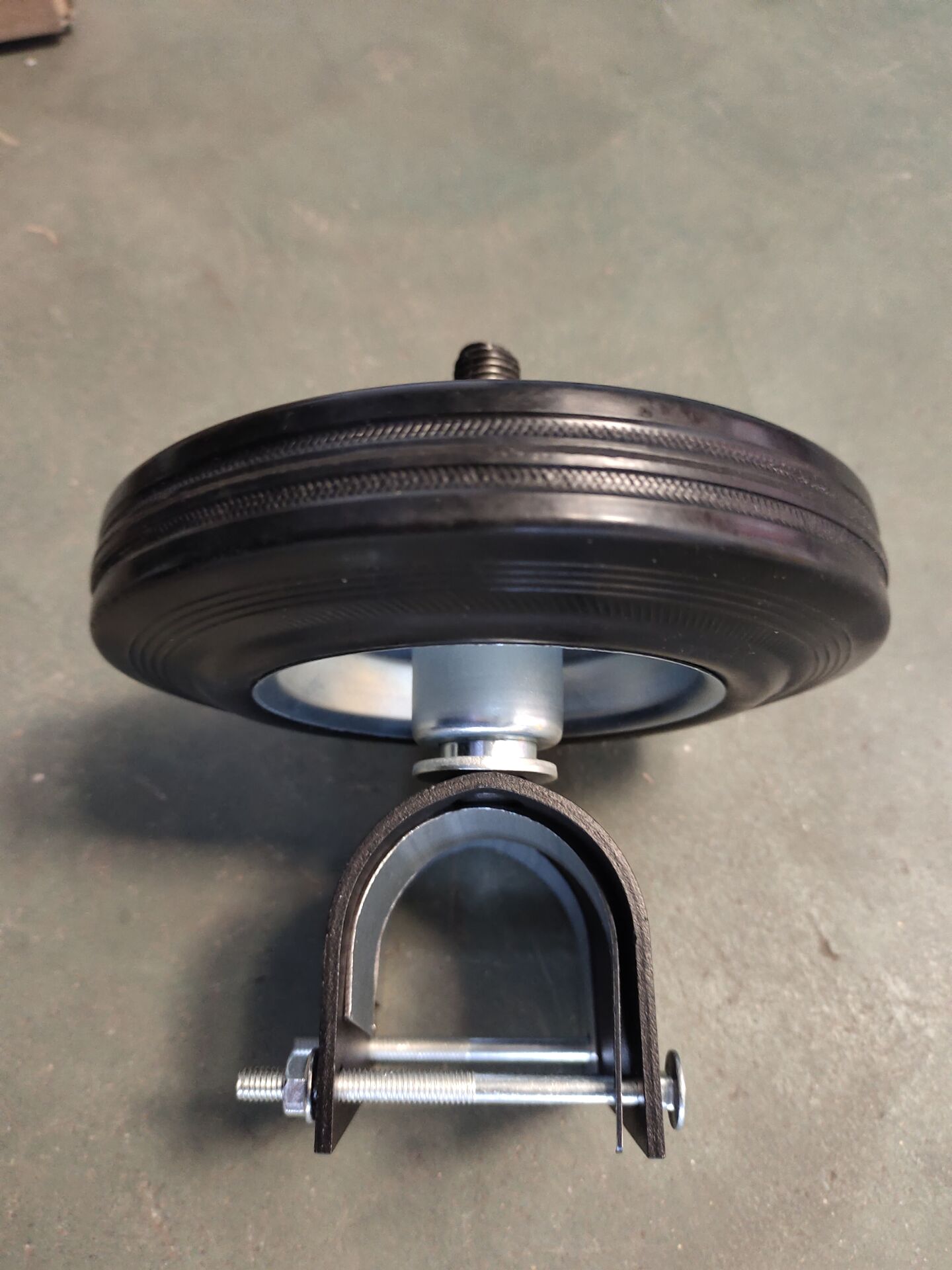 Black Metal Caster Tire Wheel for Universal Mount Gate in Fencing and Trellis Gates
