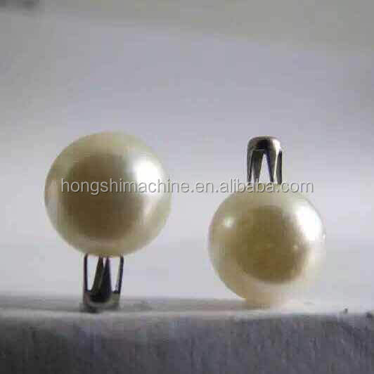 Rivet Nail Pearl Attaching Punching Machine , Automatic Beads Fixing Machine For Clothes