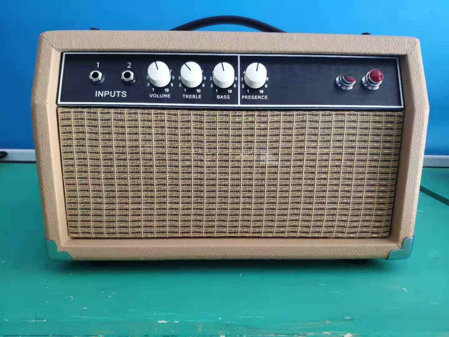 Custom Vintage Grand Bassman in Blonde Tolex 50W