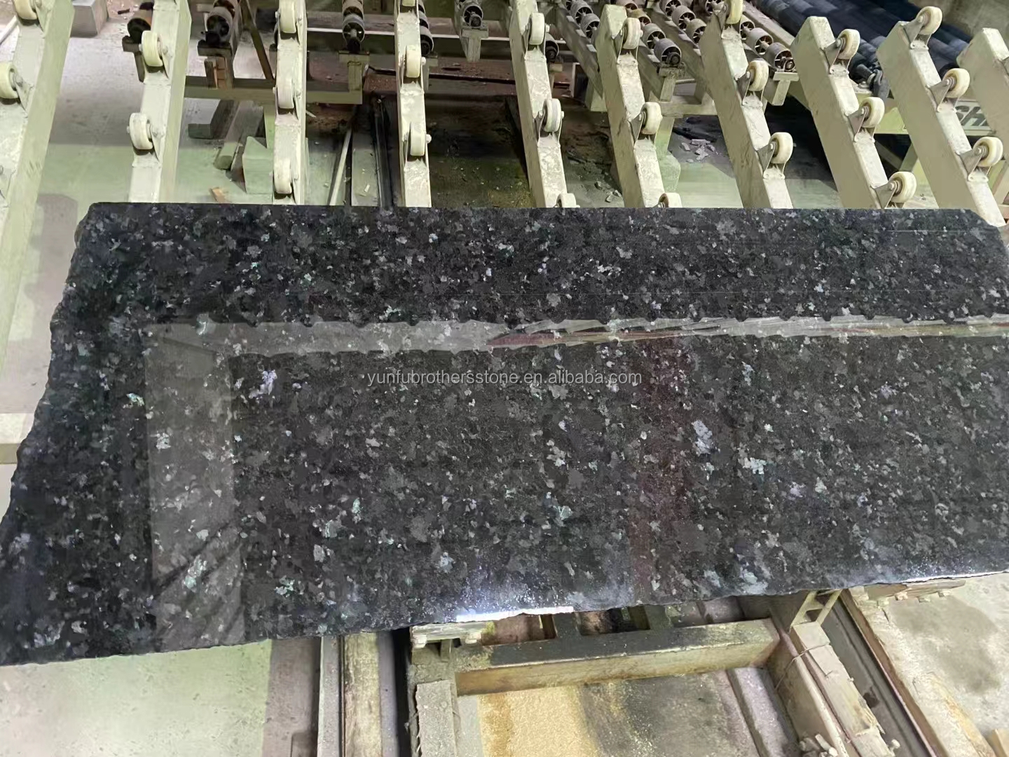 Villa Graphic Design using Natural Shangri-La Black Granite Stone from African Quarry