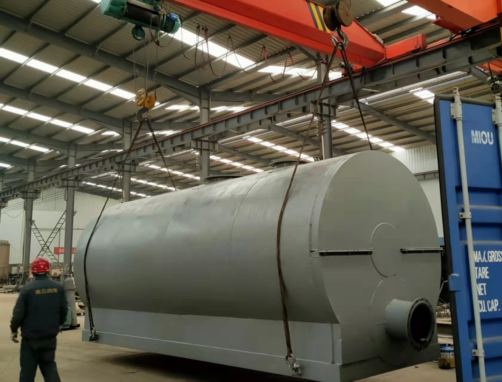 15.5kw Type Small Scale Waste Tyre Plastic Rubber Pyrolysis Plant For Fuel Production