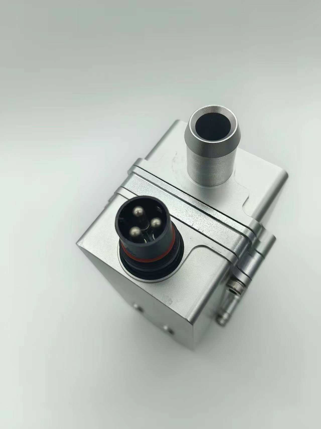 Auto Electric Engine Preheater Aluminum Alloy Material Water Preheater