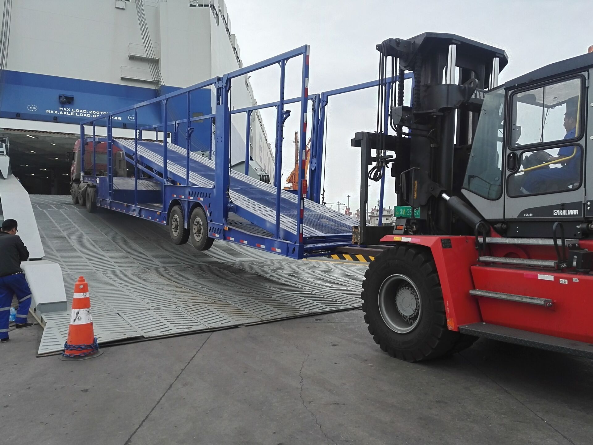Car Carrier Transport Semi Trailer Car Trailer As Customer's Requirements