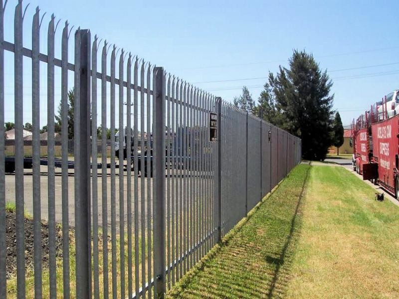 Anti Climbing 10ft Height Steel Palisade Fencing For Backyard Privacy