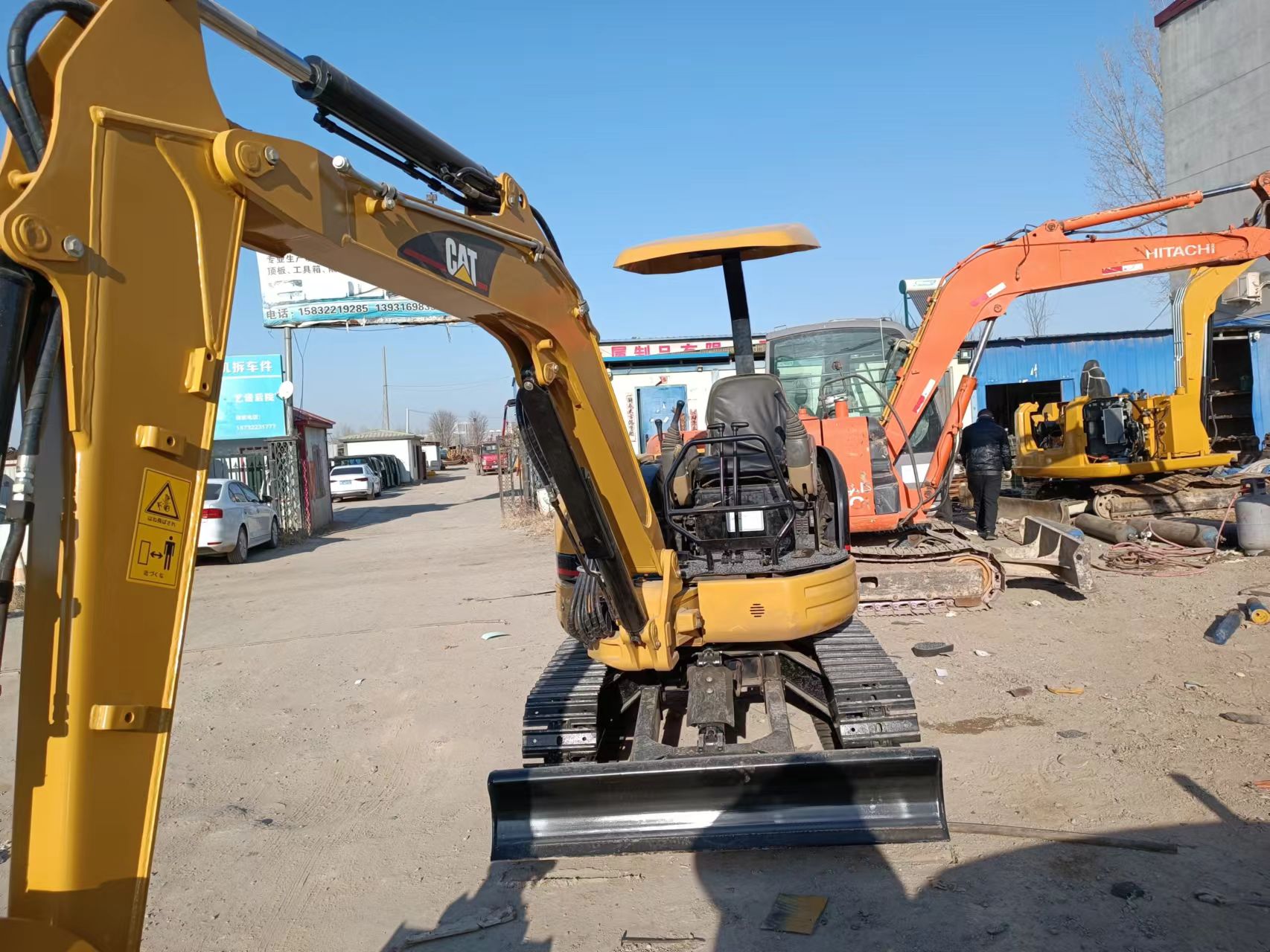 open cabin used mini cat303/second hand excavator cat303 on sale