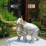Electrolysis Effect Stainless Steel Howling Elephant Sculpture for collection