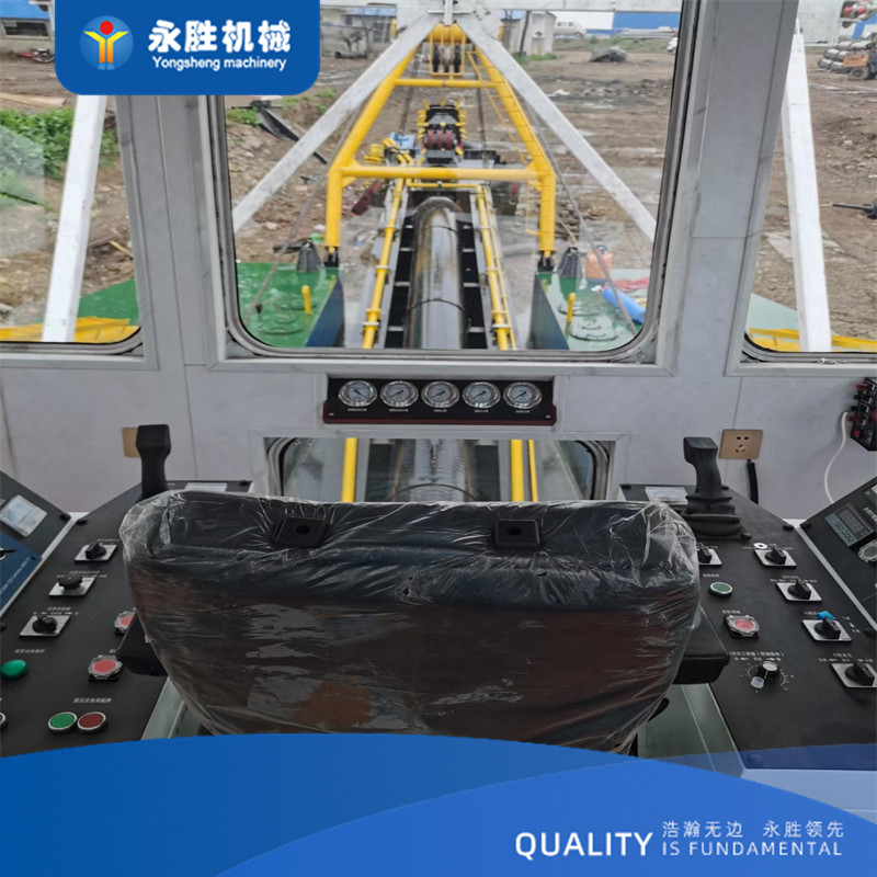 18inch Bucket Wheel Cutter Dredger Boat At The Seaside Can Remove 500m³ Of Silt Per Hour