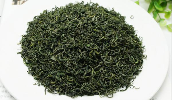 Cloud green tea king spring tea chestnut fragrance high flavor strong sunshine