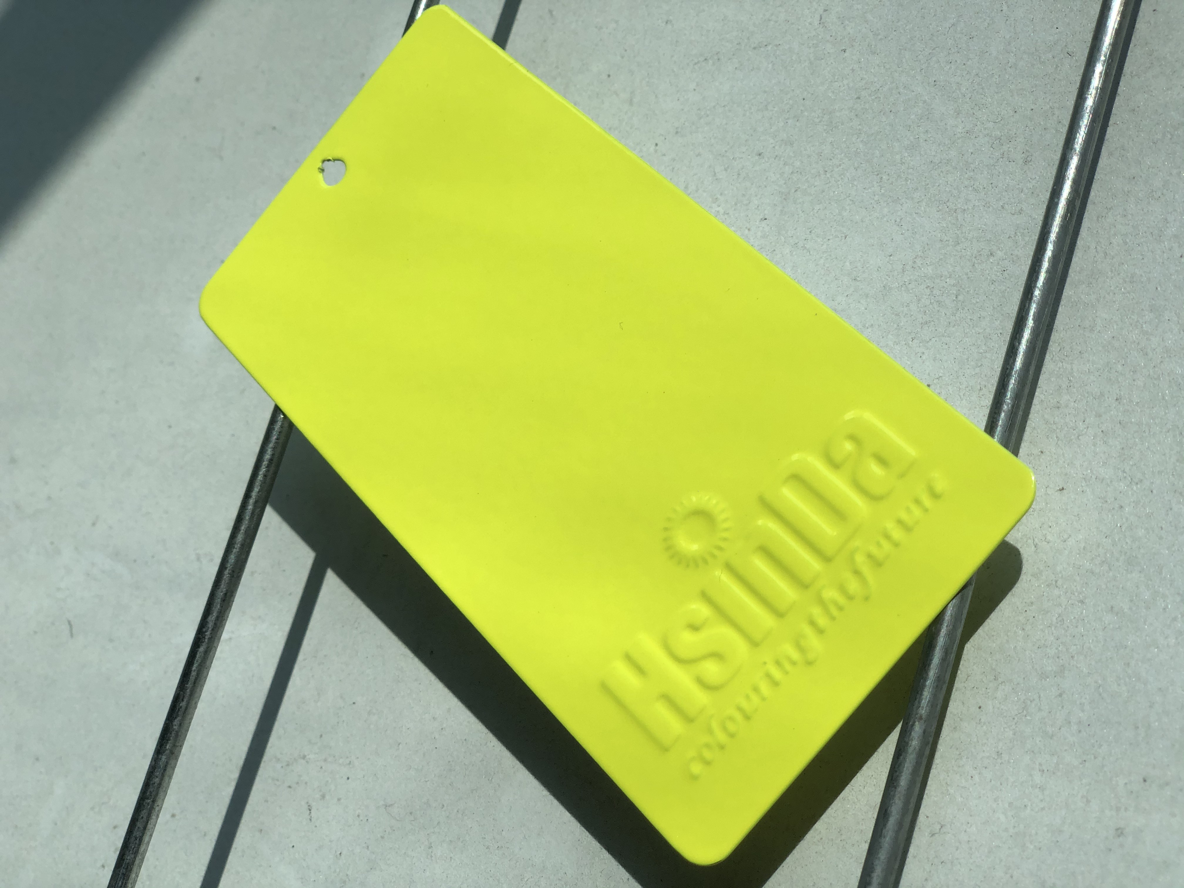 Light Glossy Surface Epoxy Polyester Powder Paint Fluorescent Neon Effect
