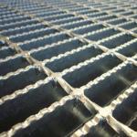Flat Outdoor Floor 32x5mm Serrated Steel Grating