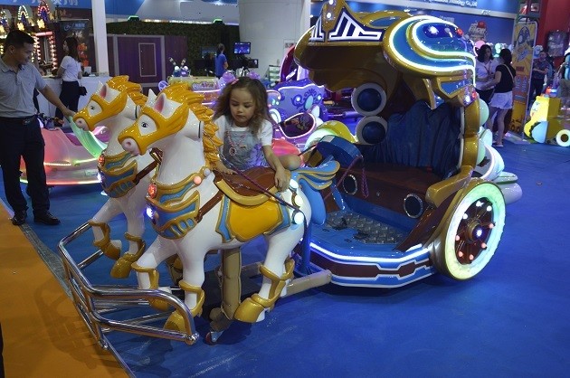 Kids Electric Animal Horse Ride Shopping Mall Battery Operated Horse Carriage