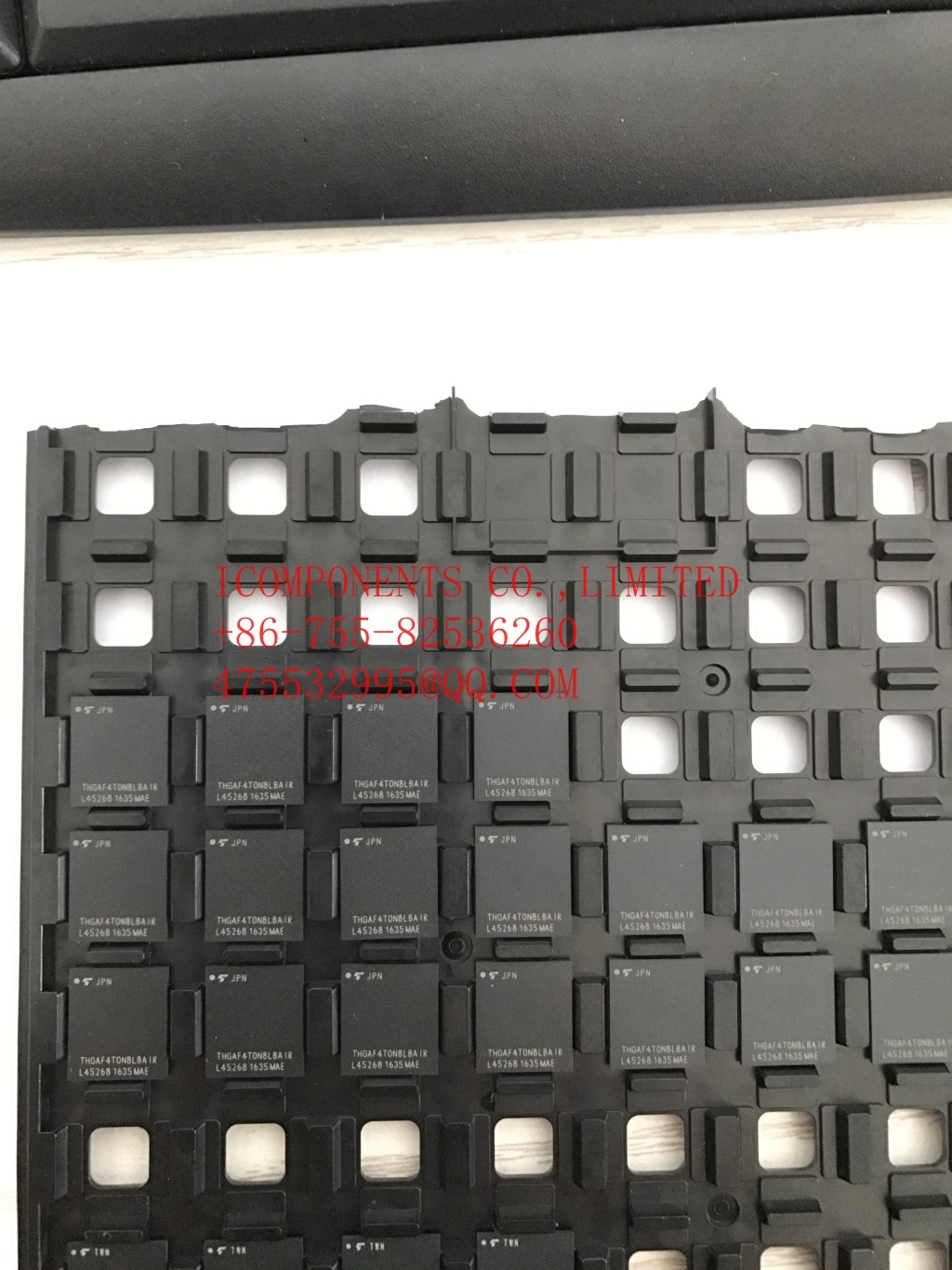 THGBMHT0C8LBAIG FLASH - NAND (MLC) Memory IC 128Gb (16G x 8) eMMC