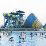 Tornado Large Fiberglass Water Slides , 720 Riders Per Hour Capacity of Water