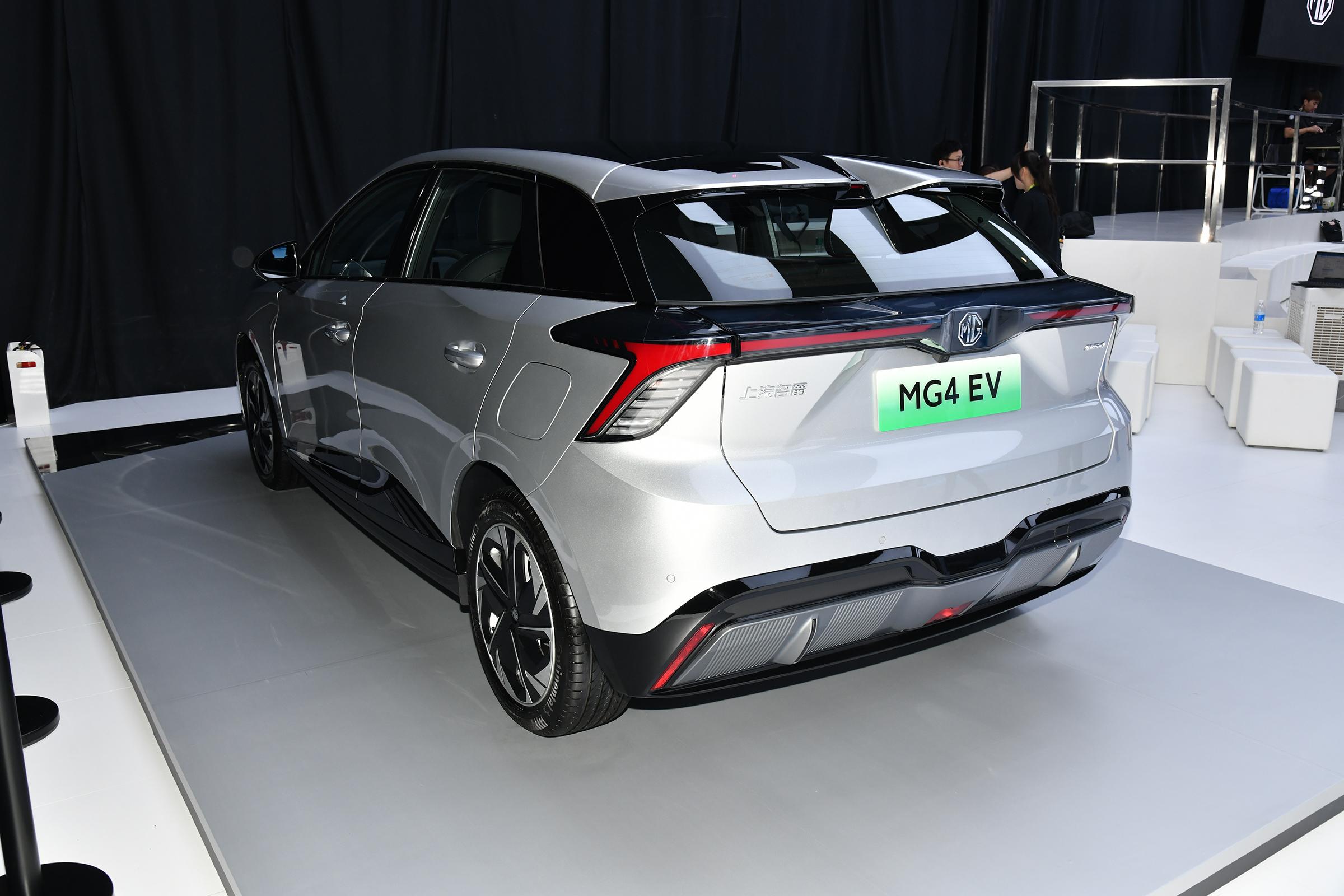 2022 2023 Energy Electric Vehicle Saic MG MULAN 425km Deluxe Sport Car MG4 EV
