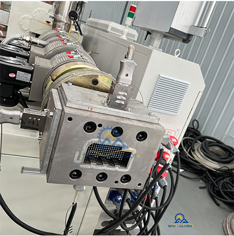 Solid WPC Door Frame Extrusion Line PVC Door Frame Machine 37kw Motor 38CrMoALA Screw