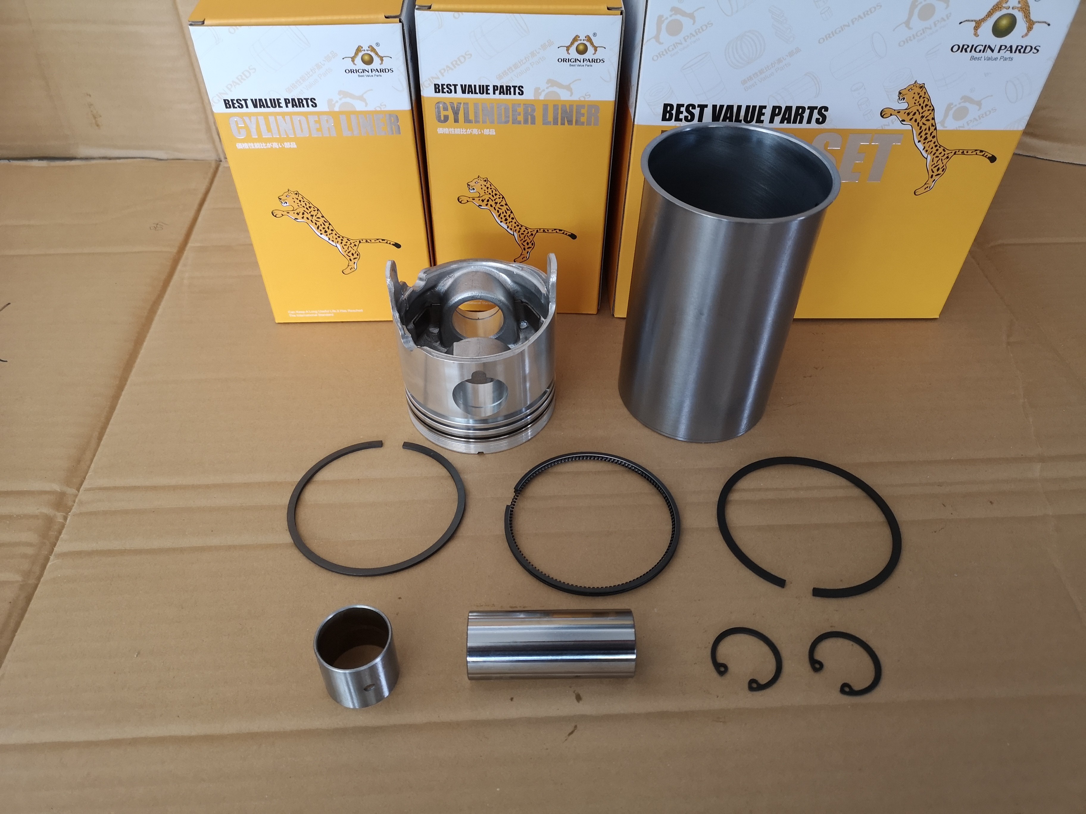 5878144023 Liner Set For 4JA1 Turbocharger 4JA1T ORIGIN PARDS Brand High Quality Engine Parts Four Liners In One Box