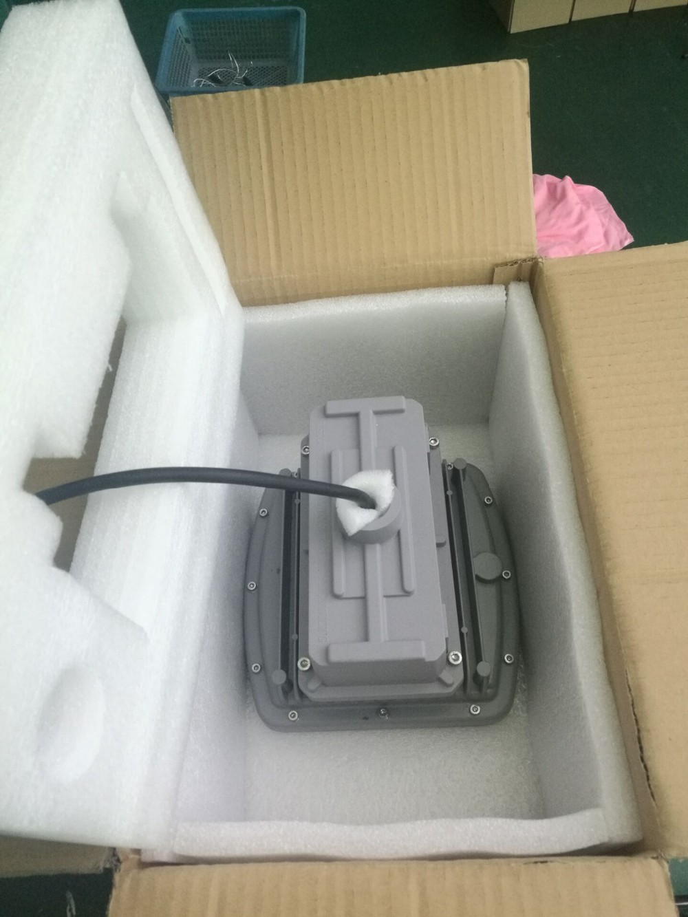 HARSH ENVIRONMENT SERIES LED LUMINAIRES CES-EX-SF HAZARDOUS AREAS (ZONE 1 & 21) HAZARDOUS LOCATION